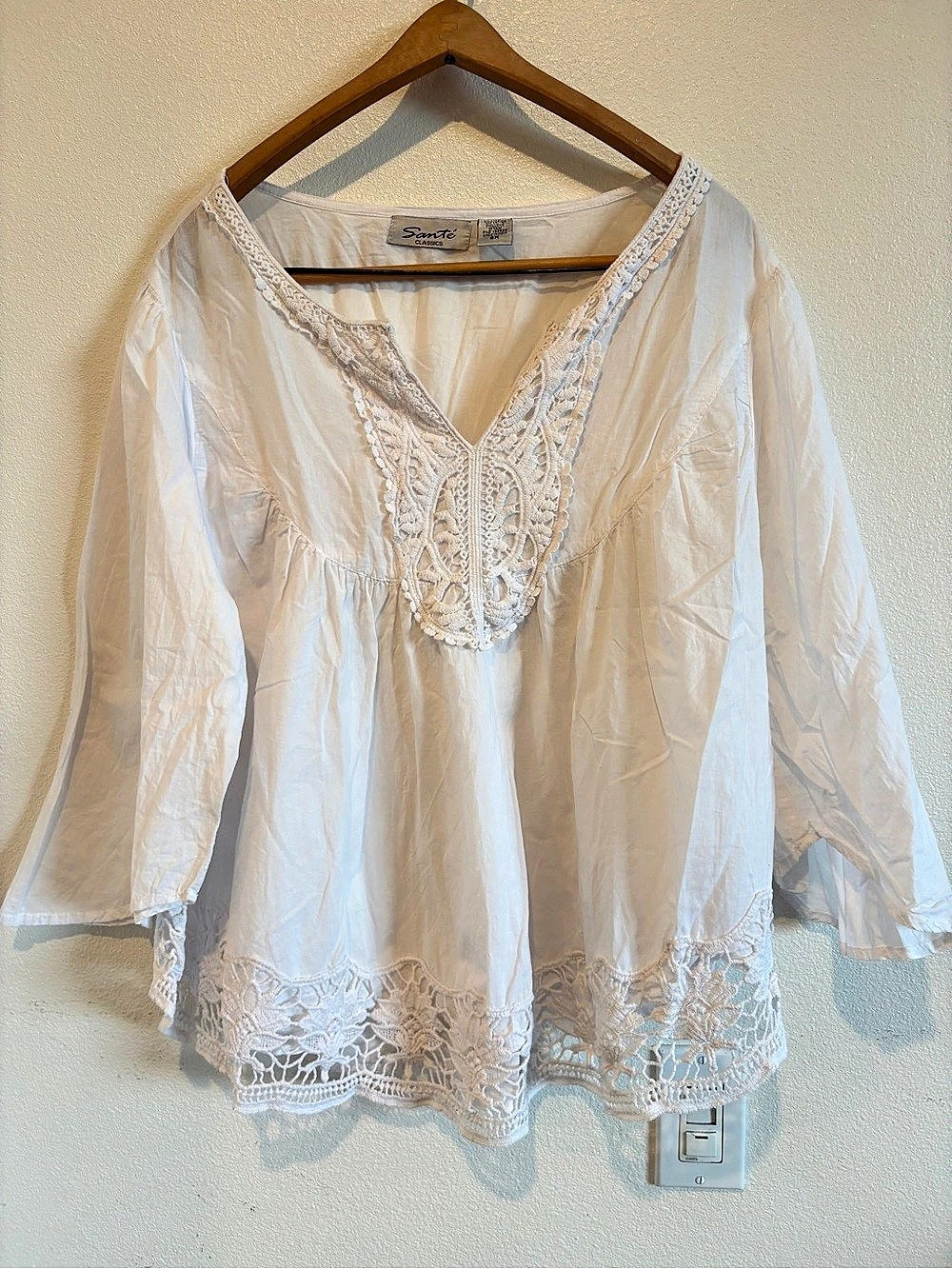 Spirit White Lace Trim Tunic Like New
